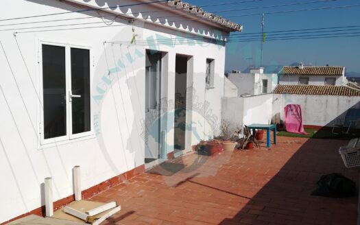 REF.20012 VENTA DE DOS PISOS MÁS LOCAL