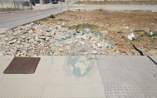 REF.19036 SOLAR URB. 146M2 EN ESQUINA