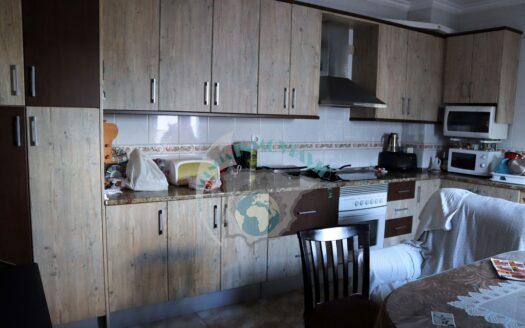 REF.ER21007 VIVIENDA, COCHERA, ACCESO A DOS CALLES