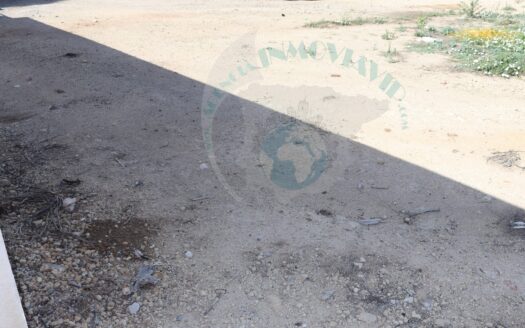 REF.21028 SOLAR EN ESQUINA 3 PLANTAS