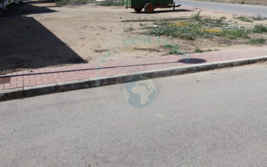 REF.21023 SOLAR MUY BUENA UBICACION