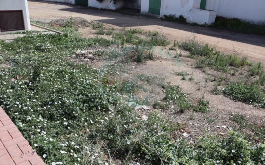 REF.21028 SOLAR EN ESQUINA 3 PLANTAS