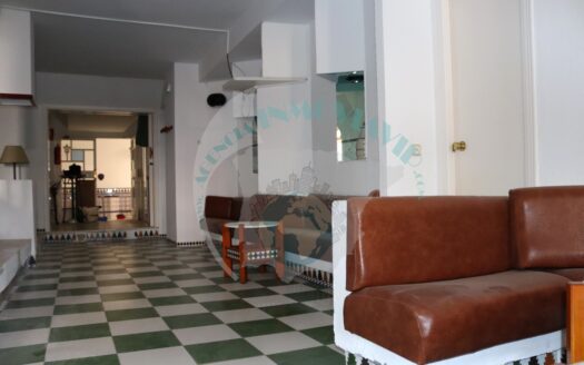 REF.21053 LOCAL CENTRICO CAFETERIA/ PUB