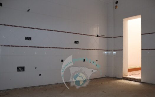 REF.21051 PISO BAJO EN PLENO CENTRO