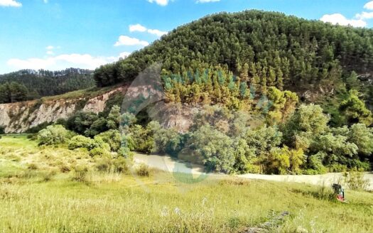 REF.21057 TERRENO RUSTICO JUNTO AL RIO