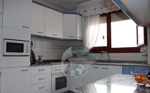 REF.ALG21008 GRAN VIVIENDA DE 3 PLANTAS CON SOTANO AMPLIO PATIO Y TERRAZA