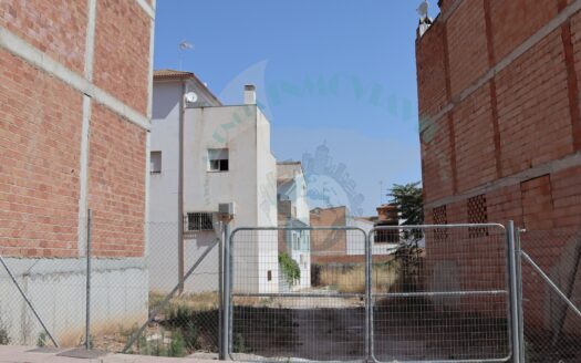 REF.22035 SOLAR URBANO EN BENAMEJI