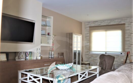 REF.22078 CASA PLANTA BAJA CON PISCINA Y COCHERA