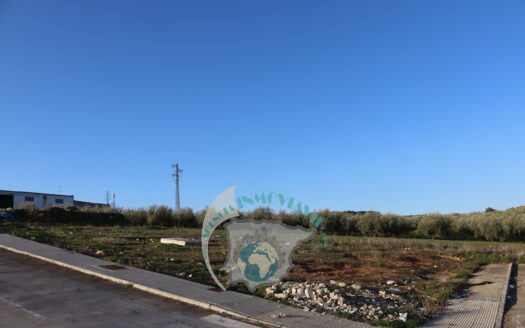 REF.23011 SOLAR URBANIZABLE 139M2 ESQUINA