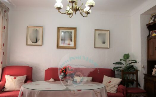 REF.CLO23001 VENTA DE CASA MÁS TERRENO EN CASTILLO DE LOCUBÍN