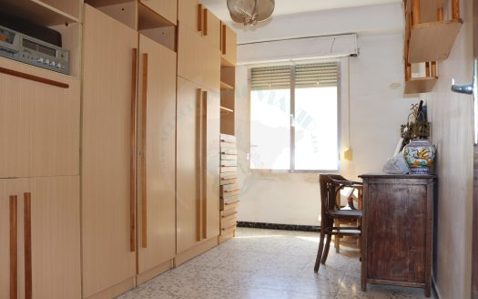 REF.23060 PISO AMPLIO Y CON MUCHA LUZ