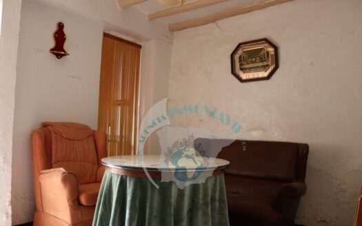 REF.23059 VENTA DE CASA REFORMADA A FALTA DE MANTENIMIENTO