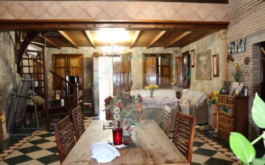 REF.BOB23001 VENTA DE CHALET ESPECTACULAR CON PISCINA CERCA DE ANTEQUERA