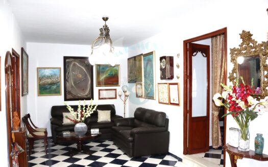 REF.CB23001 VENTA DE CASA CON ENCANTO AMBIGUO