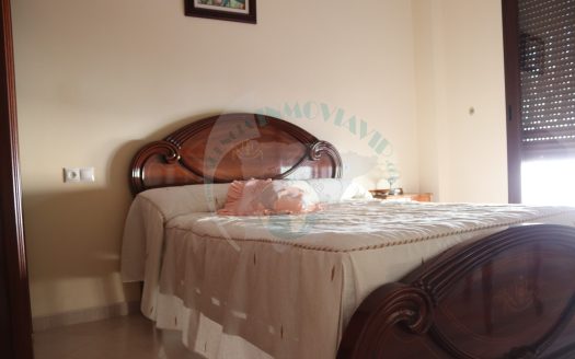 24021 CASA FAMILIAR DE DOS PLANTAS EN BENAMEJI