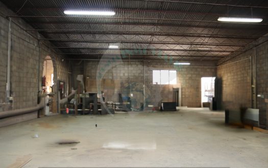 REF.24026 SE VENDE NAVE EN BENAMEJI Y OPCIÓN DE MAQUINARIA