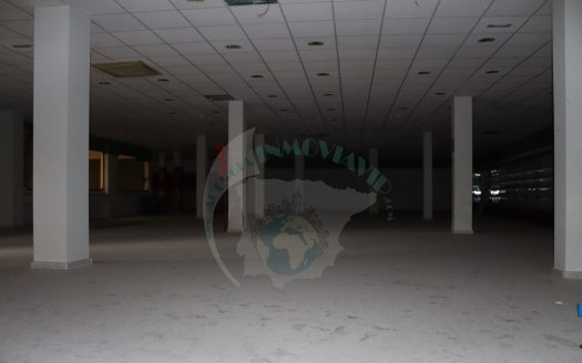 REF.24033 NOVEDAD CENTRO COMERCIAL EN VENTA