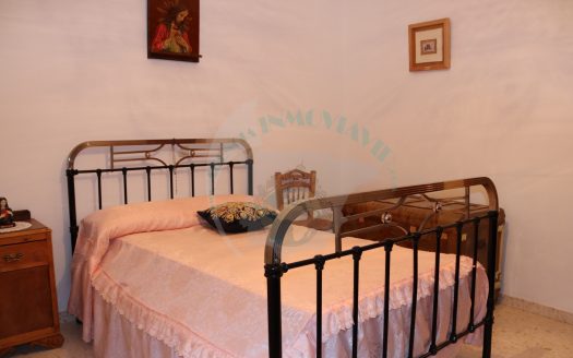 REF.25006 VIVIENDA A 2 ALTURAS EN BENAMEJI CON DOS PATIOS