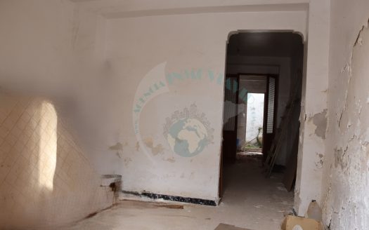 REF.25012 OPORTUNIDAD EN CASA DERRIBO