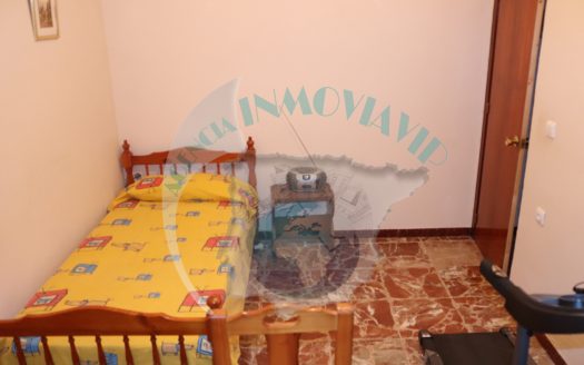 Ref. 25023 – Casa de 3 plantas con patio y terraza en Benamejí (Córdoba)