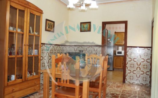 Ref. 25023 – Casa de 3 plantas con patio y terraza en Benamejí (Córdoba)