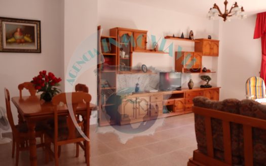 Ref. ER25003 – Casa de 2 plantas con cochera, patio, dos terrazas y 5 habitaciones en Encinas Reales (Córdoba)