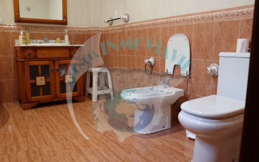 Ref. 25027 – Casa amueblada de 3 plantas con patio y terraza en Benamejí (Córdoba)