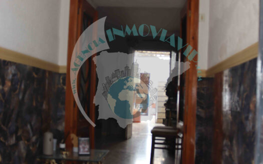 REF.ER26006 Casa con patio, terraza y amplias posibilidades para disfrutar en familia